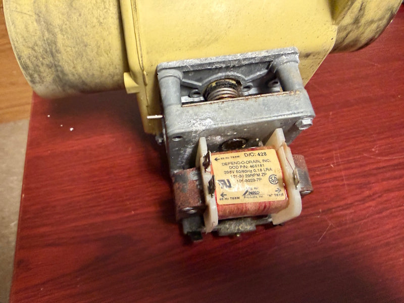 Unimac Washer Drain Valve  F200166402 3" Drain Valve 220v w/ Overflow 33581610 [Used]