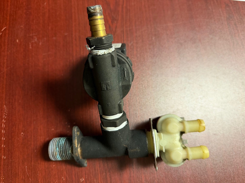 SQ HUEBSCH, IPSO F381732 Washer Inlet Valve 1/2" (BRASS DIN 24VAC EPDM)[Used]