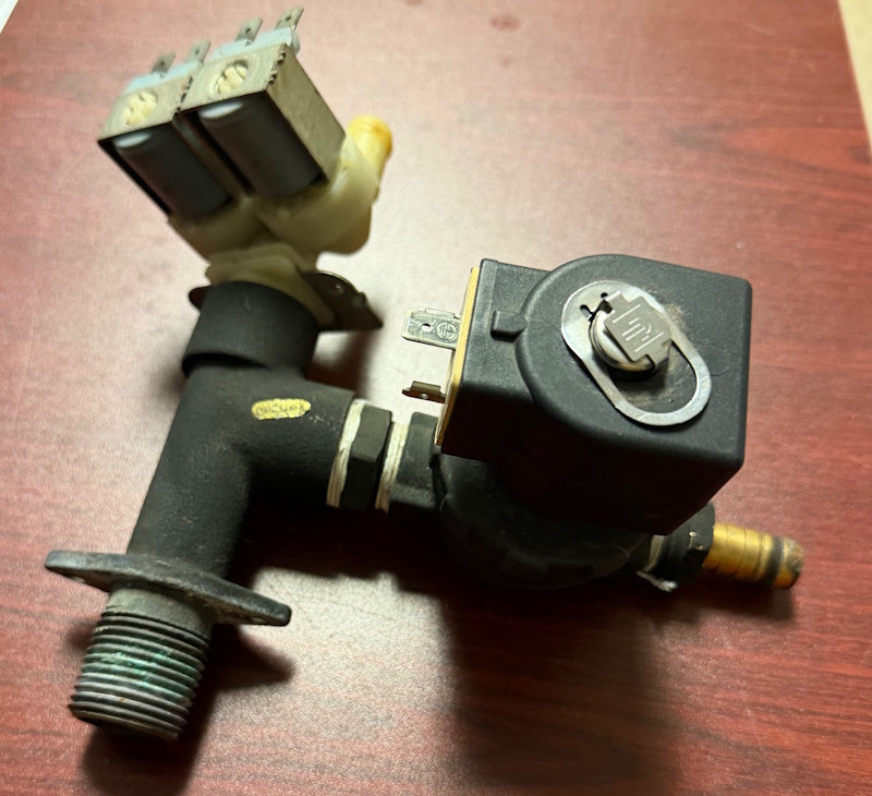 SQ HUEBSCH, IPSO F381732 Washer Inlet Valve 1/2" (BRASS DIN 24VAC EPDM)[Used]