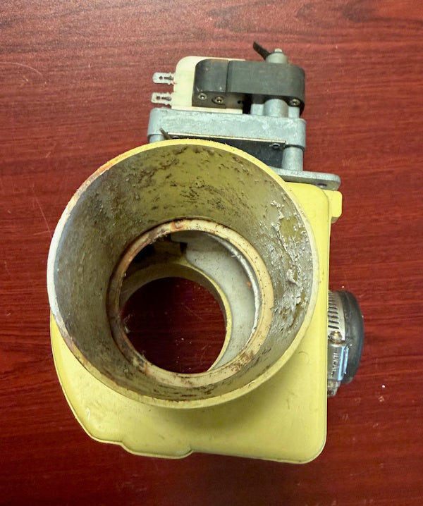 Speed Queen F380629 Washer Drain Valve DR 3 NO J-LIP .18A 220V [Used]