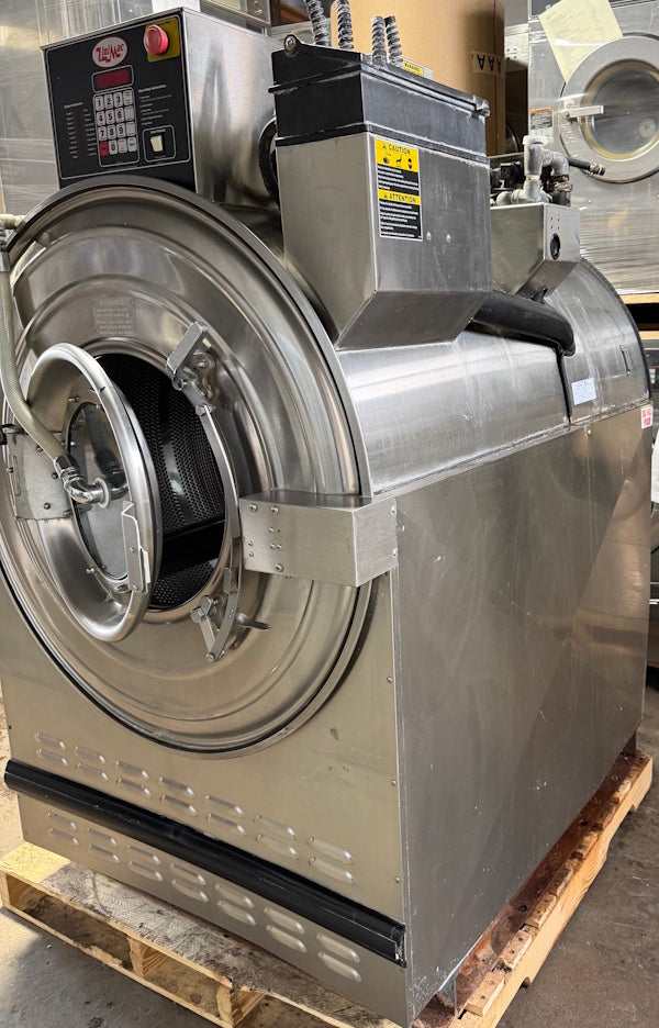 UniMac UW100 Hardmount Washer-Extractor 100Lb 200-240V 50-60Hz 3Ph OPL [Used]
