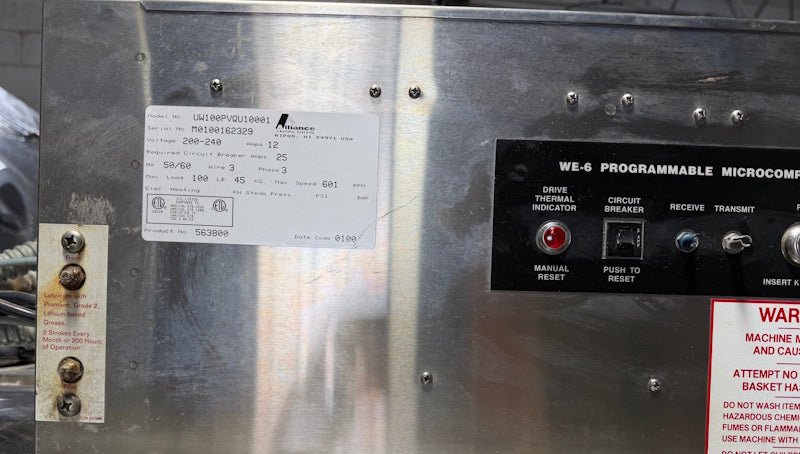 UniMac UW100 Hardmount Washer-Extractor 100Lb 200-240V 50-60Hz 3Ph OPL [Used]