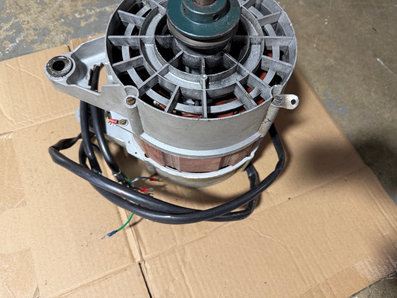 Washer Motor Elmo CV 132 D/2-18-2T 3043 Huebsch 35Lb 220v 60Hz 3Ph F8330001P [Used]