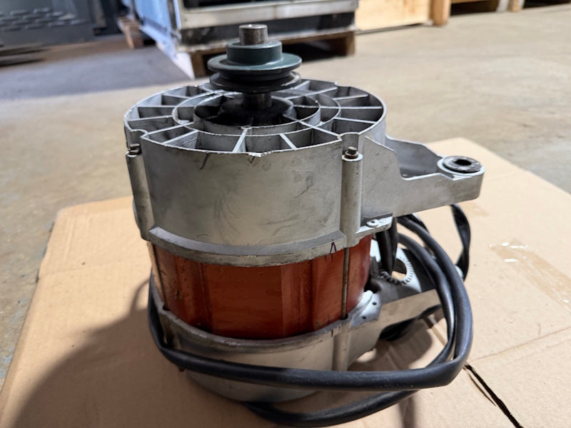 Washer Motor Elmo CV 132 D/2-18-2T 3043 Huebsch 35Lb 220v 60Hz 3Ph F8330001P [Used]