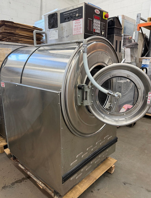 UniMac UW60PV Hardmount Washer-Extractor 60Lb 200-240V 50-60Hz 3Ph OPL [Used]