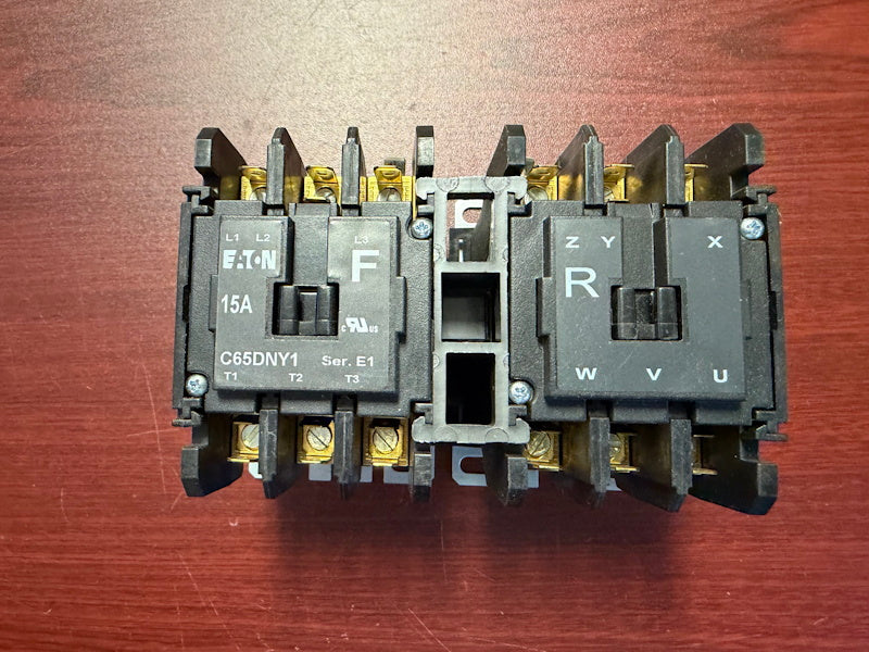 Contactor Eaton C65DNY1 15A Reversing 24v 50/60Hz M413615 [Used]