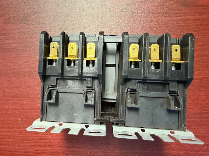 Contactor Eaton C65DNY1 15A Reversing 24v 50/60Hz M413615 [Used]