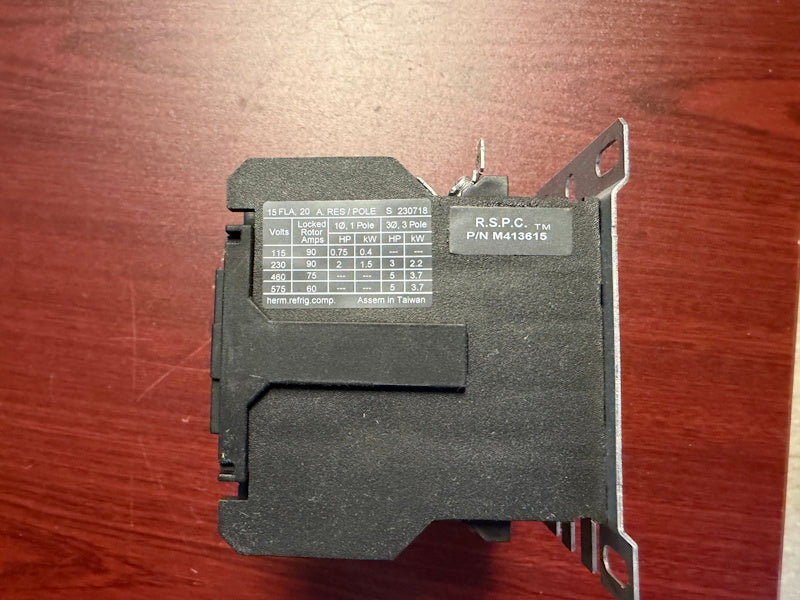 Contactor Eaton C65DNY1 15A Reversing 24v 50/60Hz M413615 [Used]
