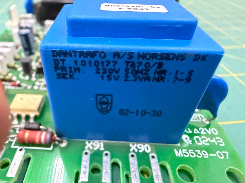 Wascomat Parts 438552203-02 Door Lock Circuit Board 220v SS controller M5539-07 [Used]