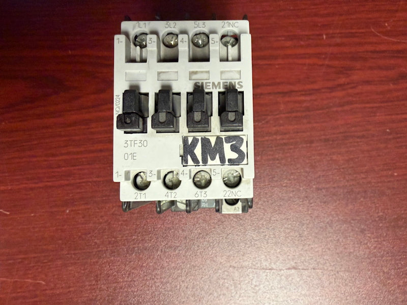Contactor Siemens 3TF3001-0A 220v 50/60Hz P/N: 193441 G193441P[Used]