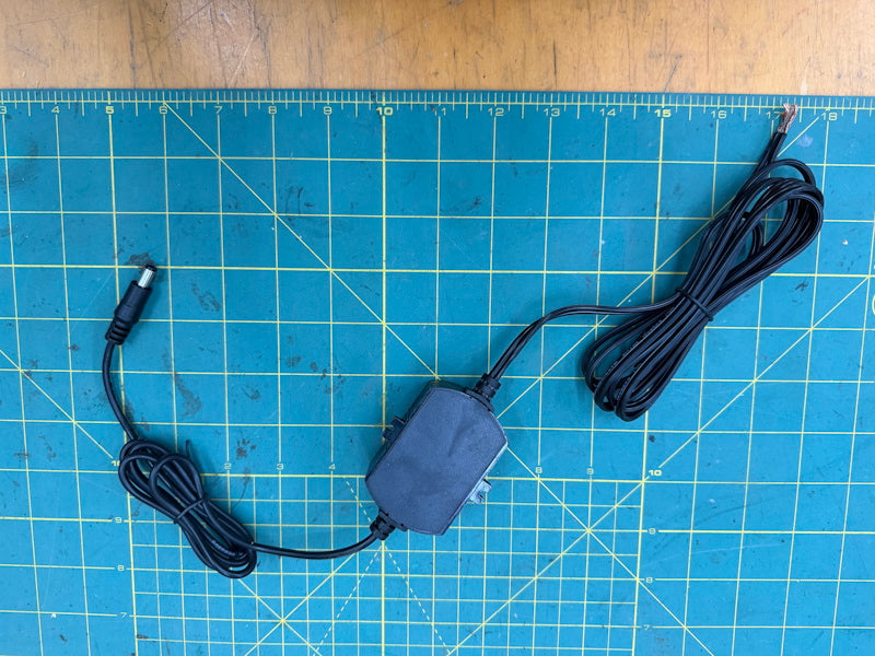 Power Supply in 110-240V Out12Vdc 0.5A 6VA Model NO: MHPO-120050 [Used]