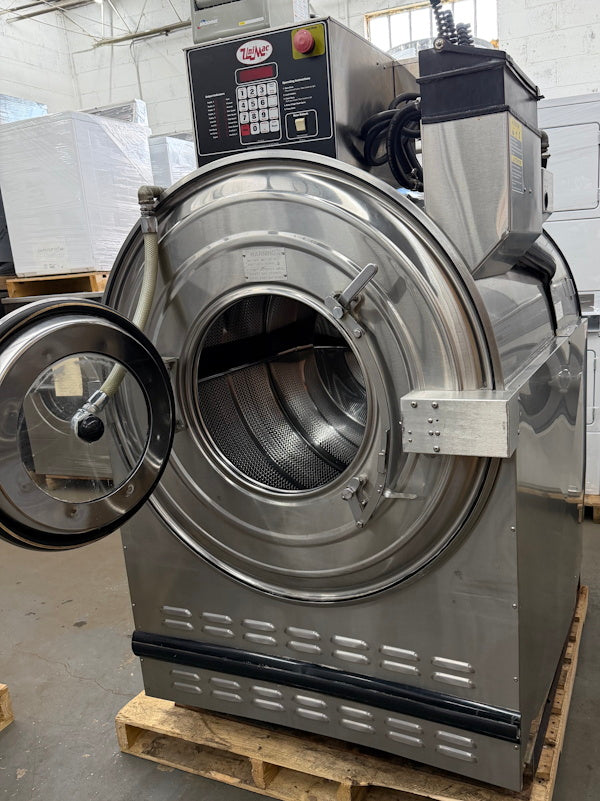 UniMac UW100PV Washer-Extractor 100Lb 200-240V 50-60Hz 3Ph OPL [Used]