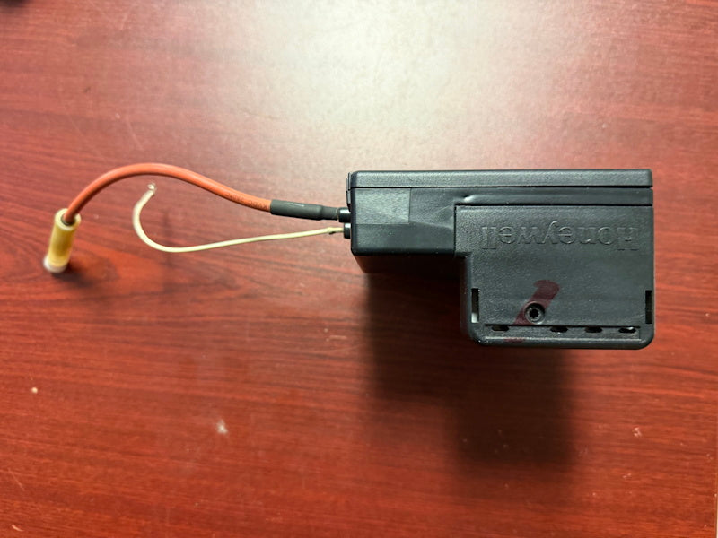 Wascomat Dryer Honeywell Ignition Control,120V Wascomat P/N: 487143825 [Used]