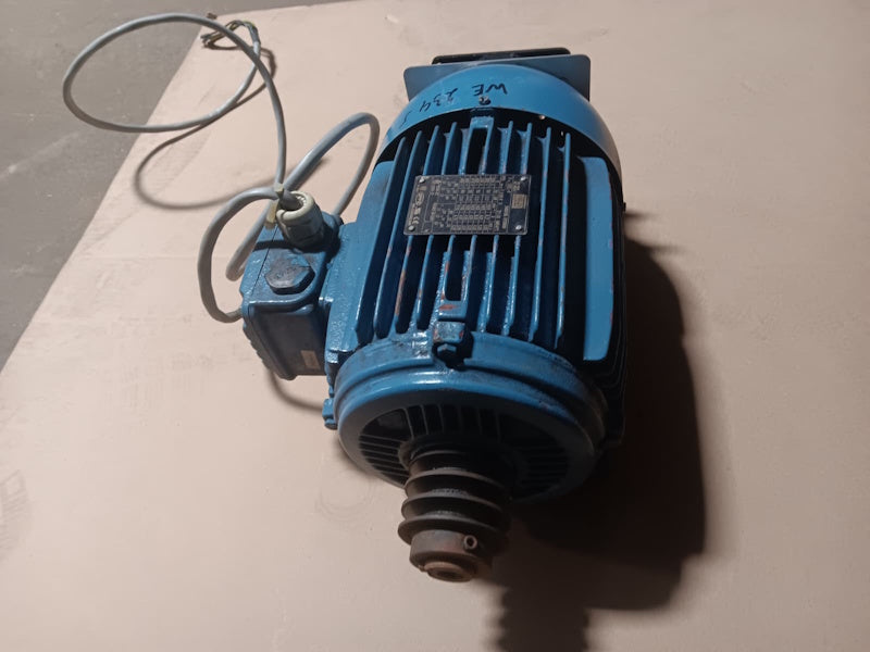 Ipso 241/00001/00 Washer WE234 Motor for 50lb w/inv B12510701 [Used]