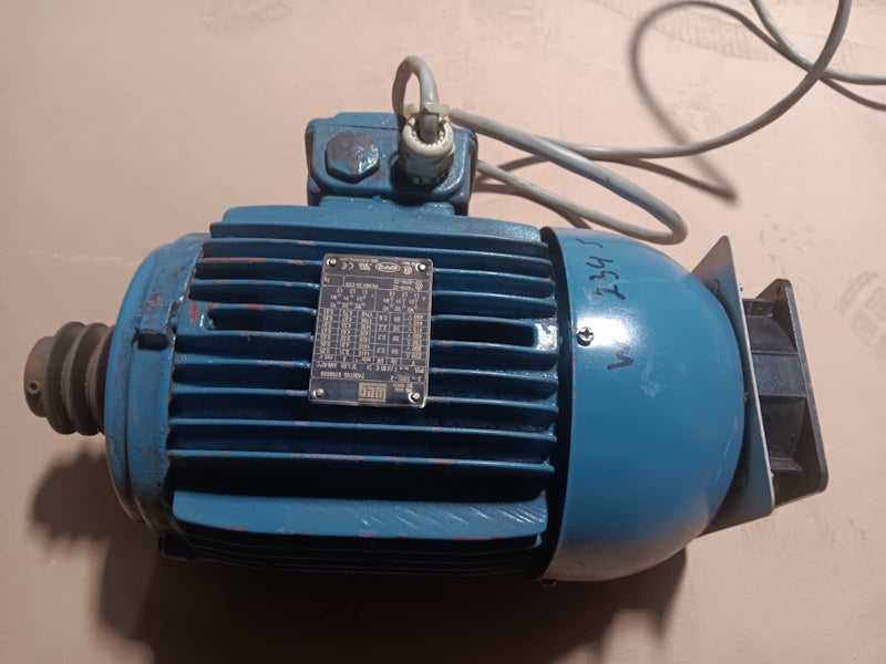 Ipso 241/00001/00 Washer WE234 Motor for 50lb w/inv B12510701 [Used]