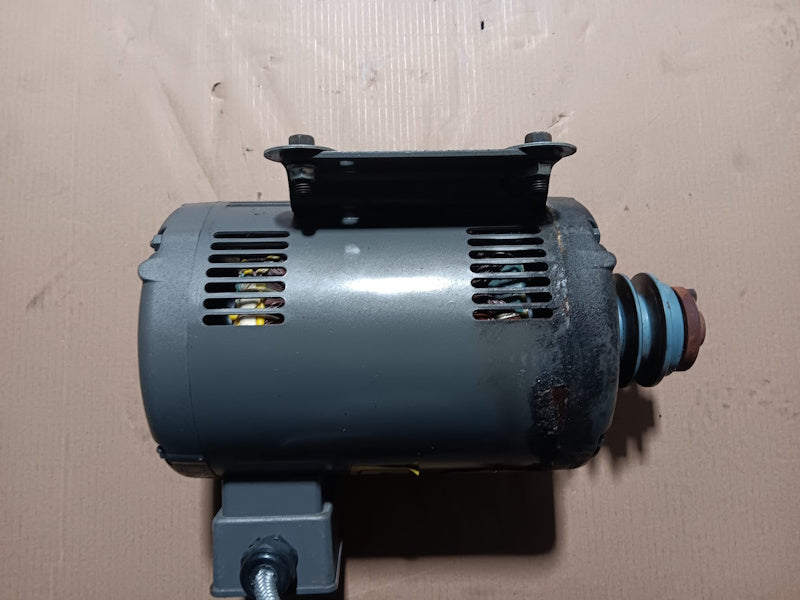 Milnor Washer Motor 39G813BCT- 5Hp 4P 220/380/480/5 6 Top [Used]