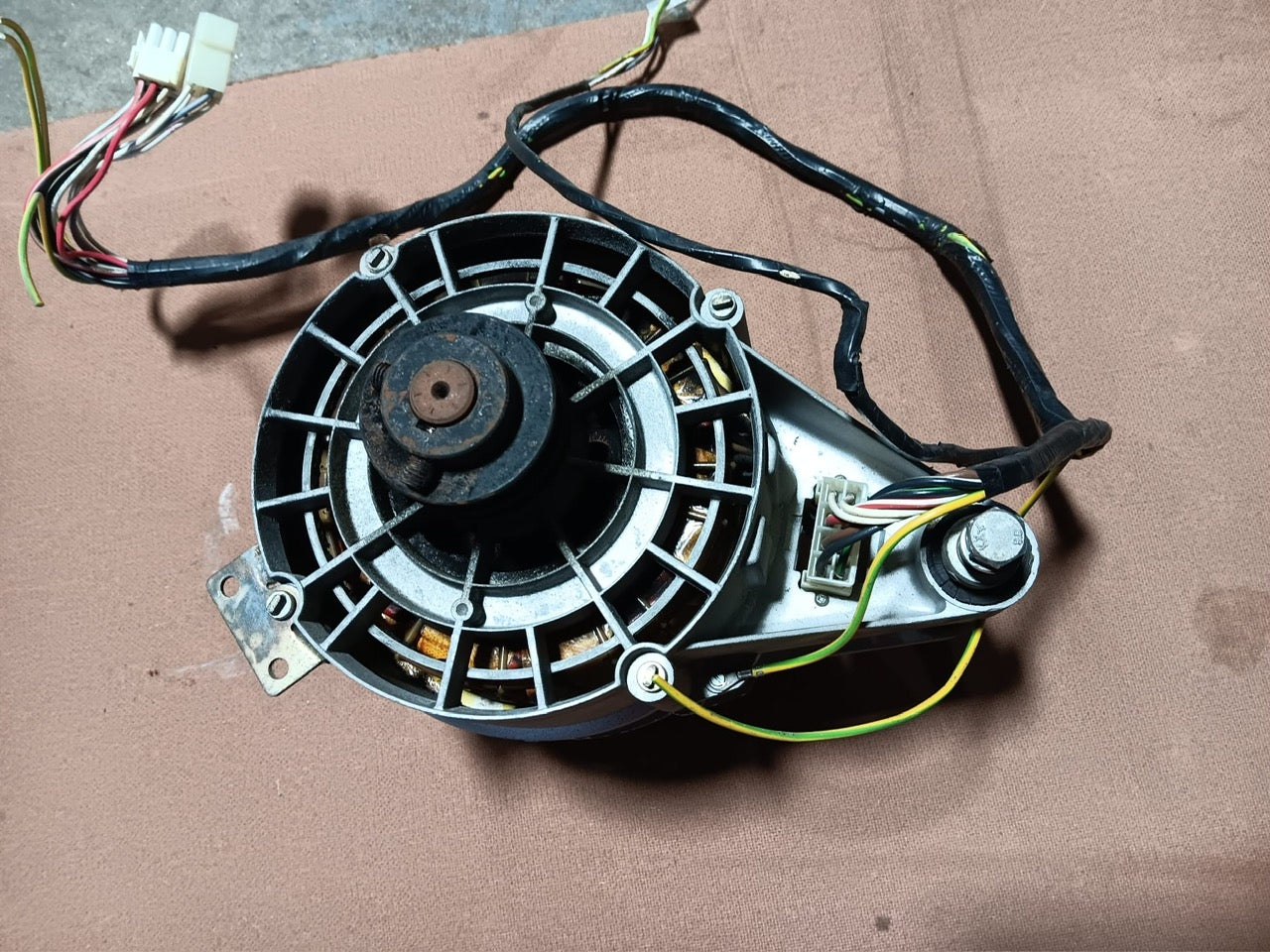 Elmo Motor WASH/EXTRACT 208-240V/60/3 CV112B/2-18-2T-2516 PRI325000017[Used]