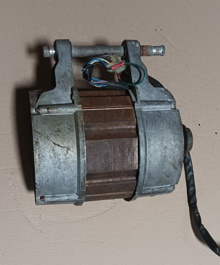Wascomat w184 Washer Motor 3Ph 208-240V CV 132 E/2-18-2T 471971622 [Used]