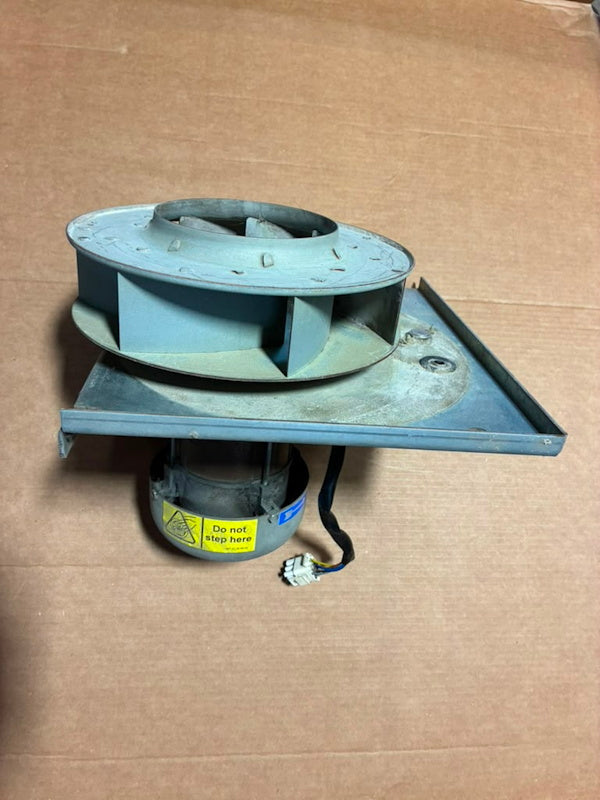 Motor Dryer Fan Wascomat #487028120 120/60 TD30X30 / blower /sensor [Used]