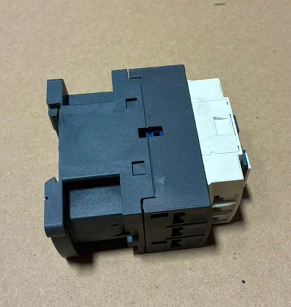Contactor Schneider Electric 230 3Ph LC1D09 P/N: Maytag 23003752[Used]