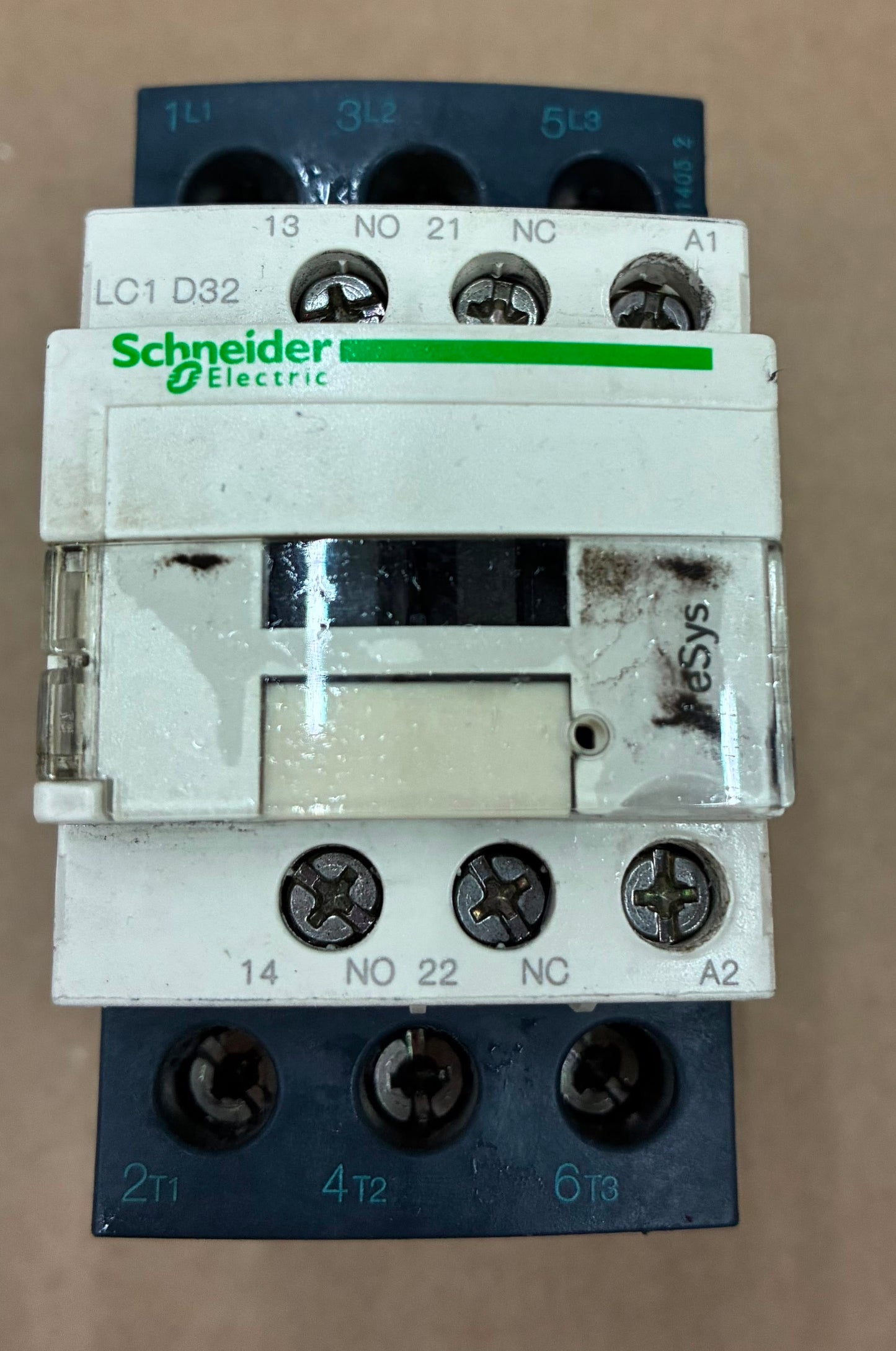 Schneider Electric/ Telemecanique Electric LC1D32B7 TeSys D 3- Pole Contractor [Used]