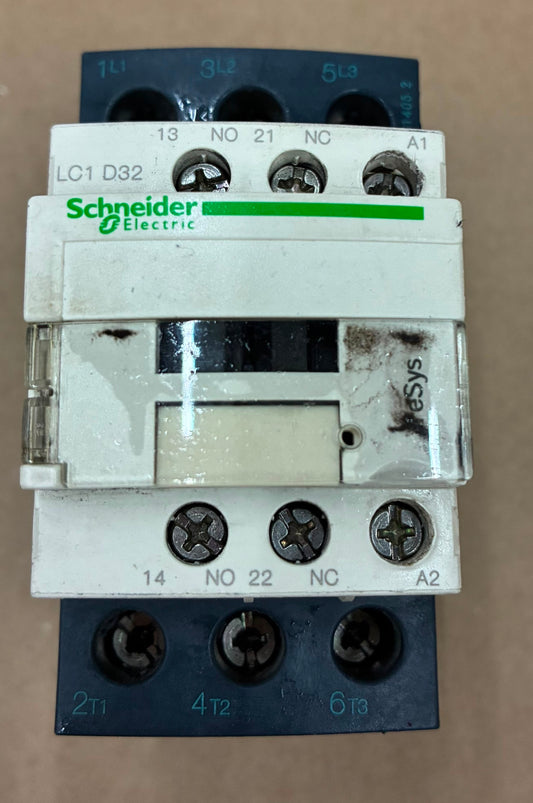 Schneider Electric/ Telemecanique Electric LC1D32B7 TeSys D 3- Pole Contractor [Used]