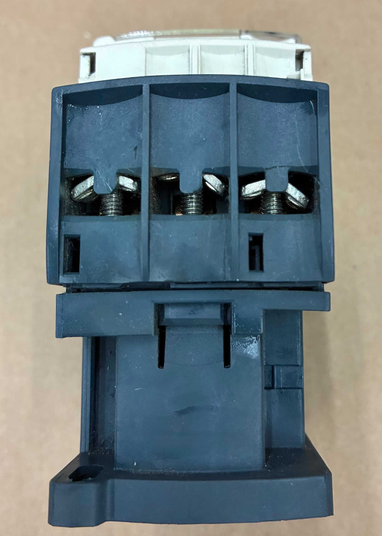 Schneider Electric/ Telemecanique Electric LC1D32B7 TeSys D 3- Pole Contractor [Used]
