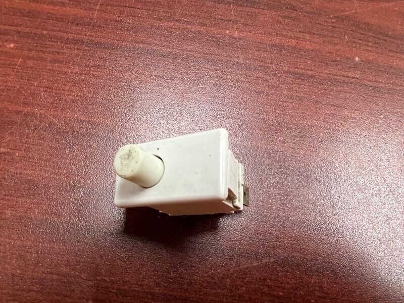 Alliance Speed Queen Huebcsh 70107001 Washer/Dryer SWITCH PUSH BUTTON [Used]