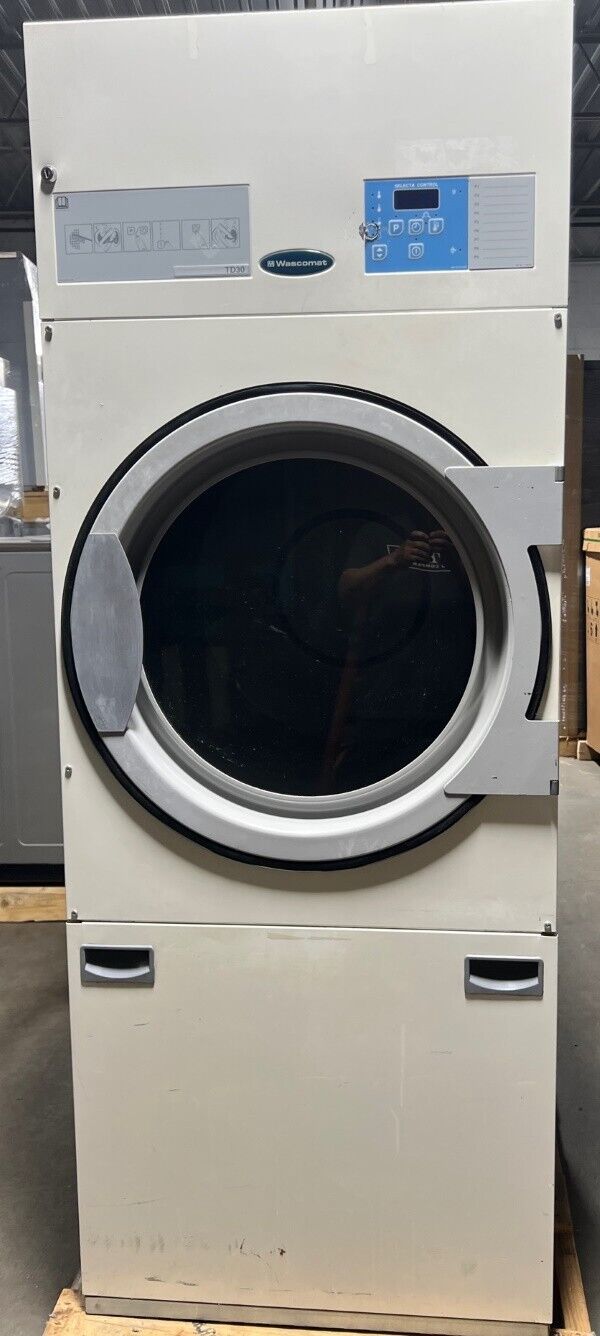Wascomat TD30 Gas Dryer 30lb 120v 1Ph 60Hz  Model N4290G2S OPL 2011 Hotels[Used]